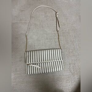 Moda Luxe Tan and Black Patterned Interior Bag